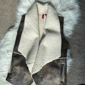 5/48 Faux Sheepskin Vest